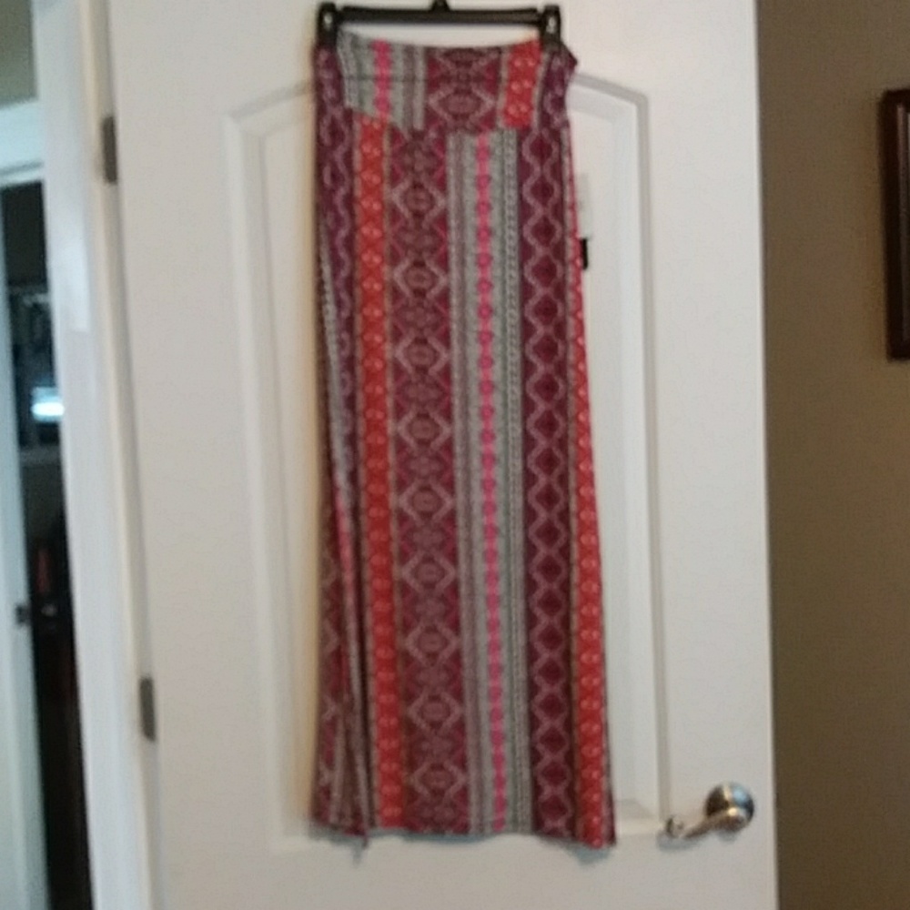 Brand new maxi shirt with beautiful colors like or